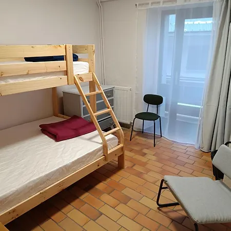 La Mansio De Bons Hostel *