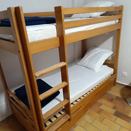 La Mansio De Bons Hostel *